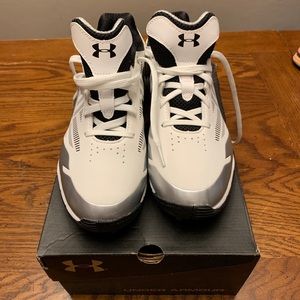 Under Armor Women’s Finisher Turf Cleats